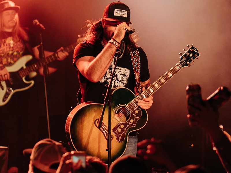 Koe Wetzel & Pecos and The Rooftops at Mesa Amphitheater